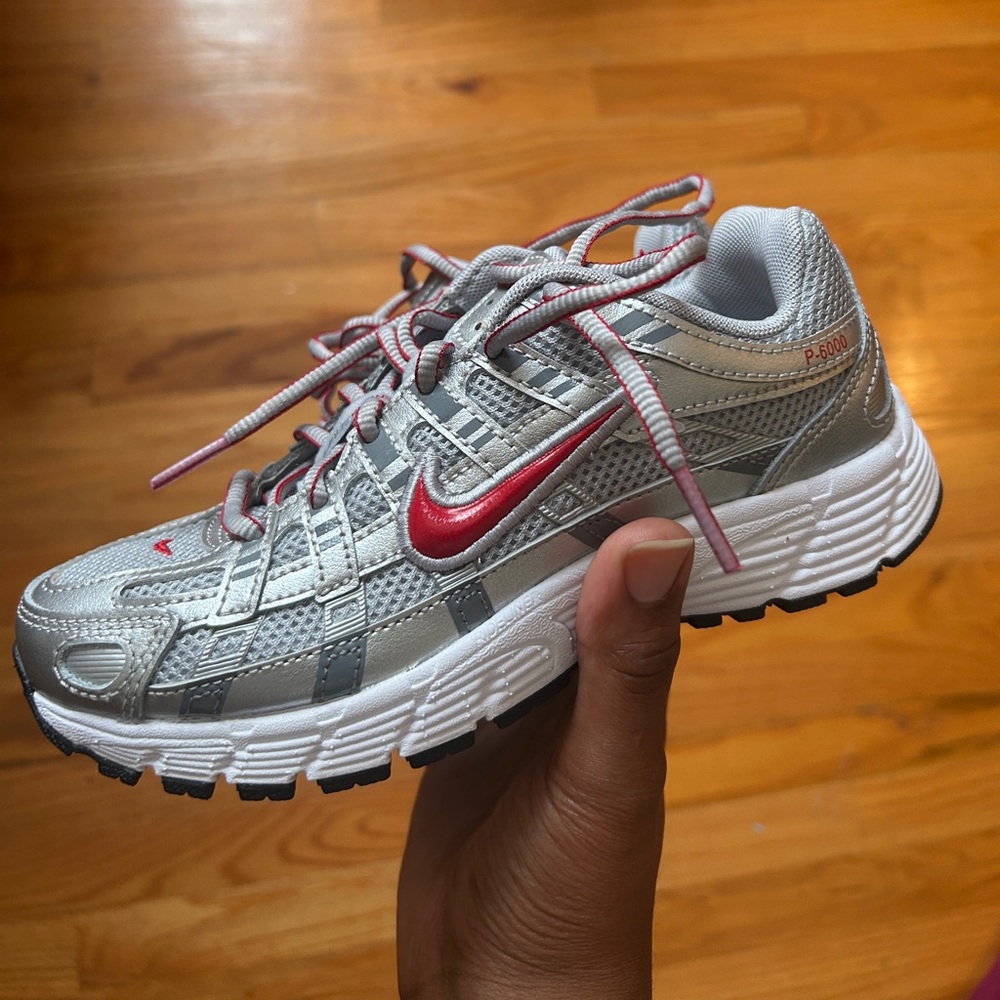 Nike Metallic Silver and Red Running Shoes(KID SHOES 1Y) (BRAND NEW)